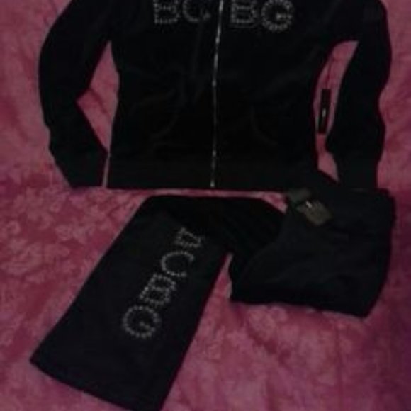 🆕 Hooded Velour Studded Sweat Suit BCBG MAX AZRIA - Picture 14 of 15